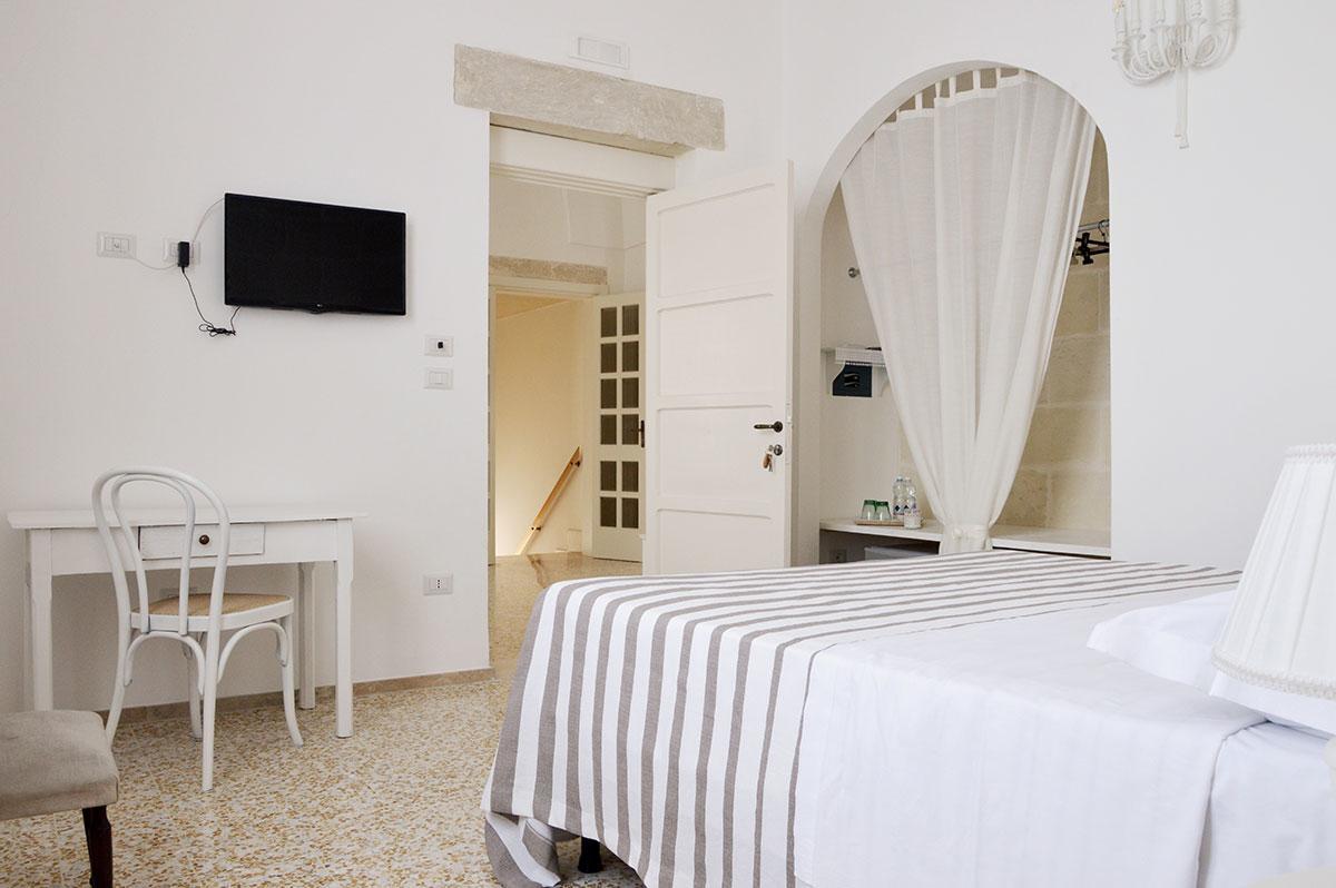 B&B Palazzo Marzo Otranto Bagian luar foto