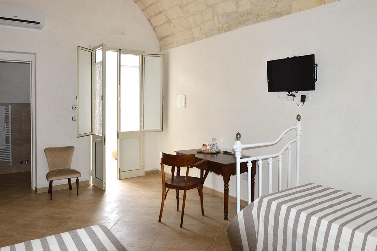 B&B Palazzo Marzo Otranto Bagian luar foto