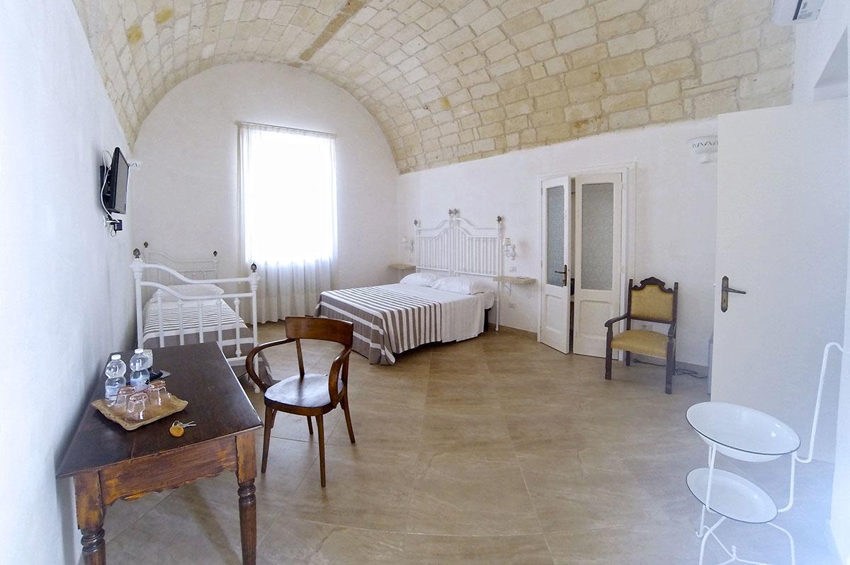 B&B Palazzo Marzo Otranto Bagian luar foto